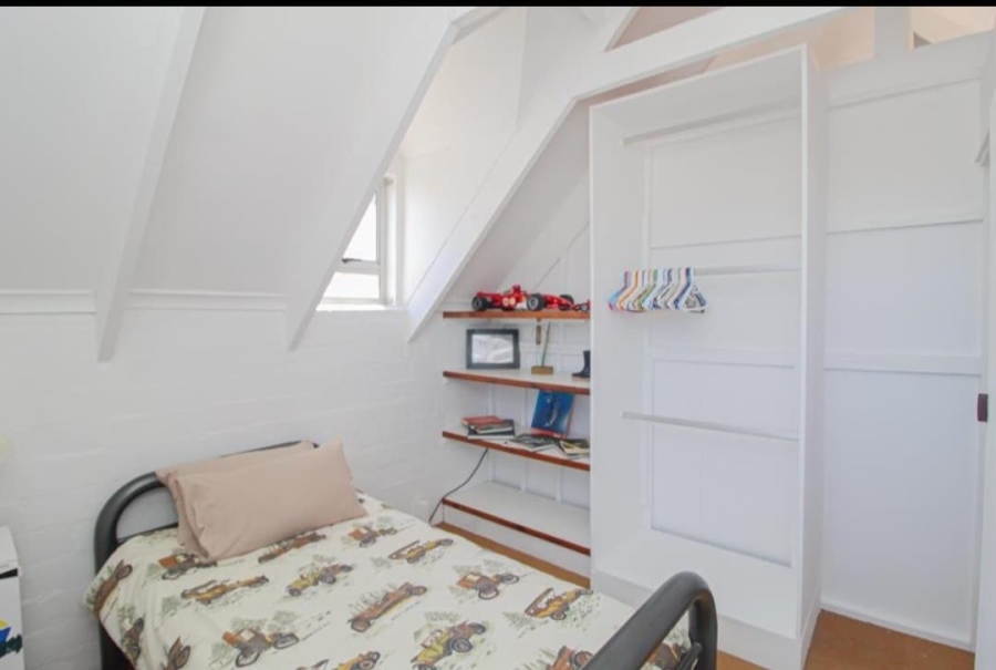 5 Bedroom Property for Sale in Britannia Reef Estate Western Cape